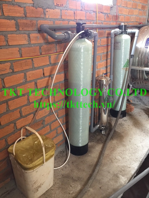 Lắp đặt Hệ thống lọc xử lý nước giếng khoan nhiễm phèn và vôi để sinh hoạt và cho hệ thống phun sương khu vực huyện Easup tỉnh Đắk Lắk